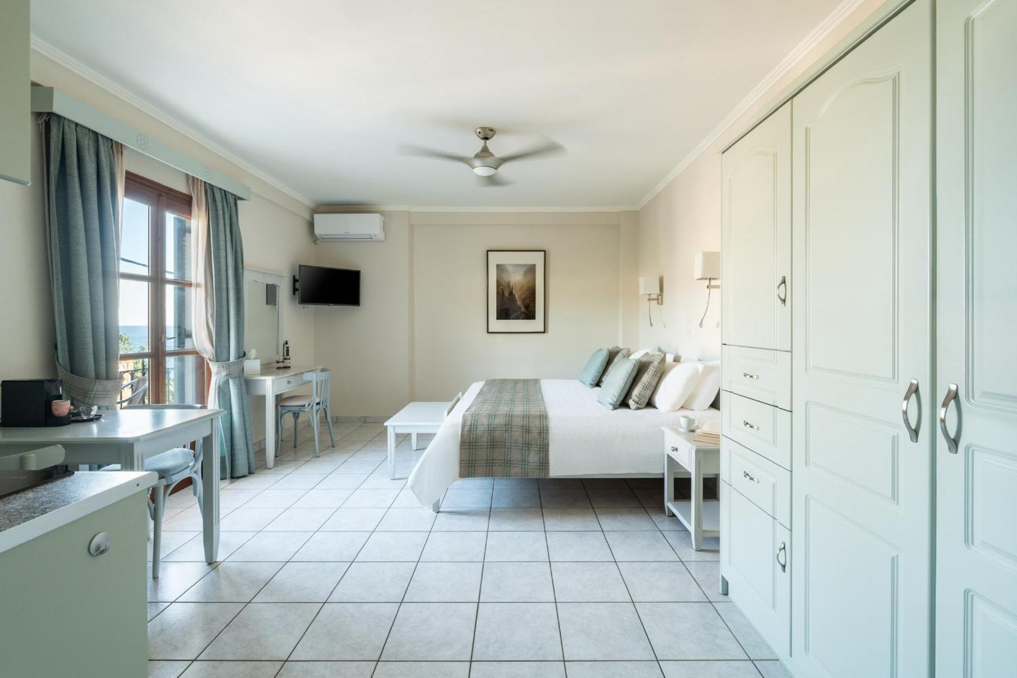 Hotel Liakoto Кардамили Екстериор снимка